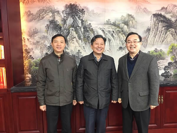 湖北省僑聯(lián)副主席舒正榮、省僑聯(lián)經(jīng)科部部長歐梁鋒、副部長黎志勇一行調(diào)研我司